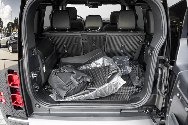 Land Rover DEFENDER 110 2.0 P300e 110 X-Dynamic SE Pano ACC 360° Memory Seats