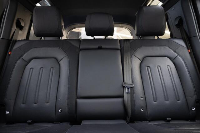 Land Rover DEFENDER 110 2.0 P400e 110 X-Dynamic HSE | Cold Climate Pack | Trekhaak |