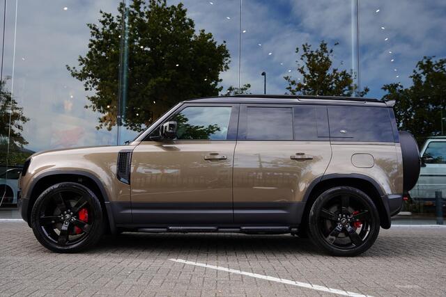 Land Rover DEFENDER 110 P 400 E HSE Urban Spec 6 Persoons Panoramaroof Side Steps