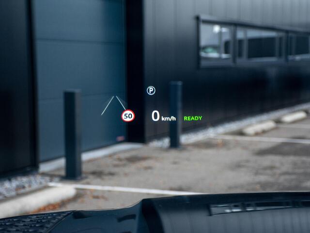 Land Rover DEFENDER 110 2.0 P300e 110 X-Dynamic HSE l NP ¤128.562 l Torque vectoring l Standkachel l Schuif-/kantel Panorama dak l 22 Inch