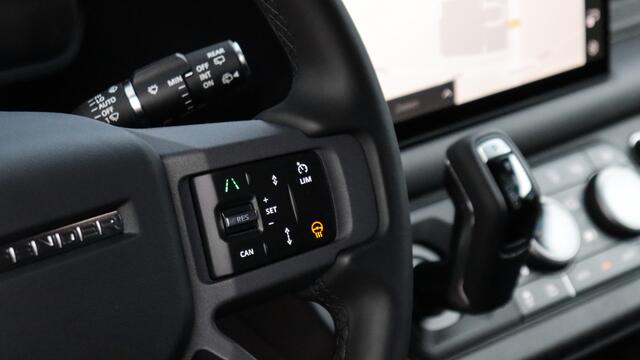 Land Rover DEFENDER 110 P400e 110 X-Dynamic HSE | Head-up | Stoelventilatie | Meridian Surround | Panoramadak | Trekhaak