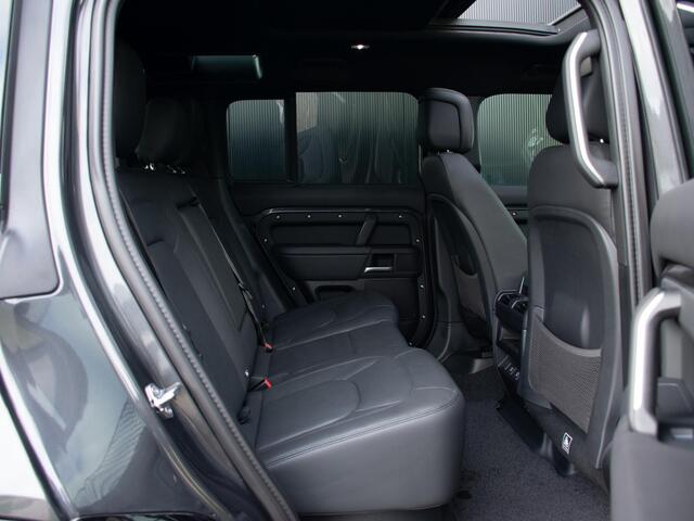 Land Rover DEFENDER 110 2.0 P300e 110 X-Dynamic HSE Trekhaak l Schuif-/kantel Panorama dak l Black Pack l Torque vectoring l Wheelcover l 20 Inch l