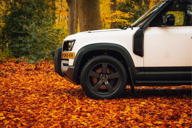 Land Rover DEFENDER 110 2.0 P400e 110 SE