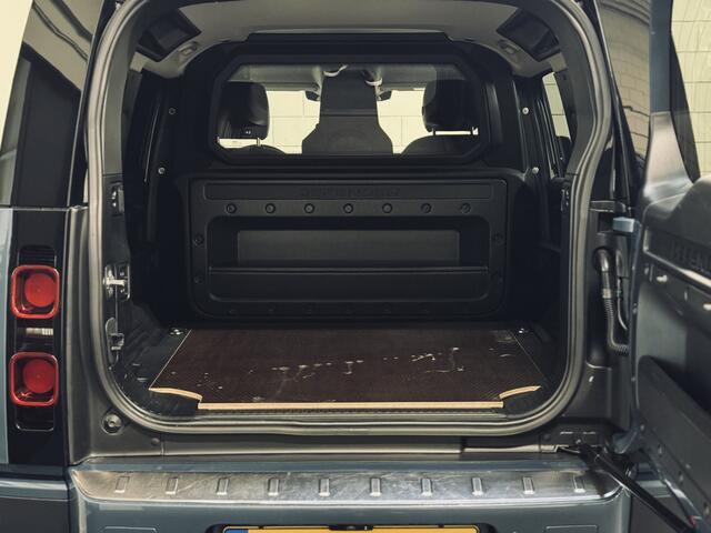 Land Rover DEFENDER 110 3.0 D300 S HardTop Commercial | Trekhaak | Luchtvering | 360 camera