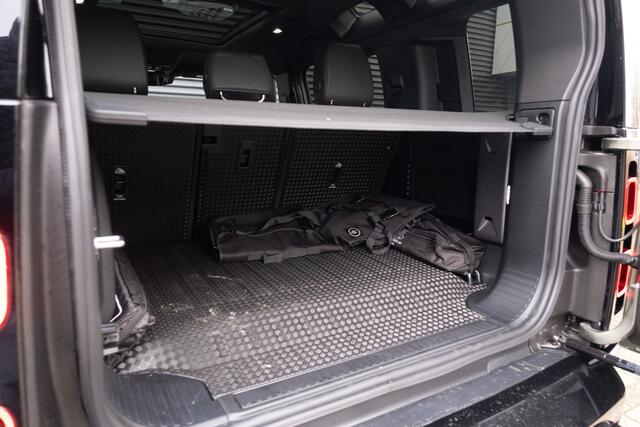 Land Rover DEFENDER 110 2.0 P300e 110 X-Dynamic HSE | HNP ¤ 123.604,- | ELEC TREKHAAK | BLACK PACK