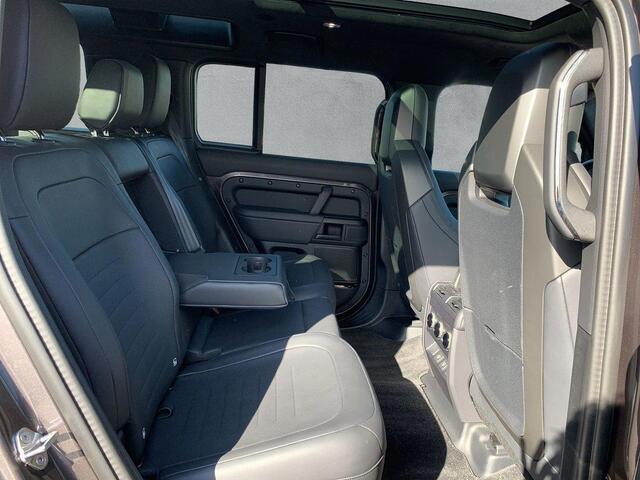 Land Rover DEFENDER 110 4.4 P635 110 Octa