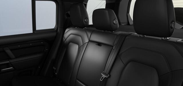 Land Rover DEFENDER 110 2.0 P300e 110 X-Dynamic HSE