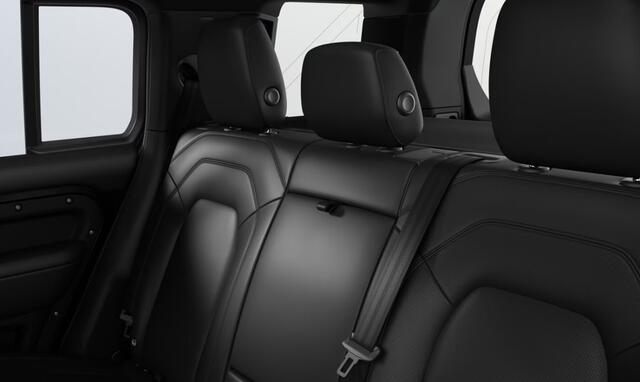 Land Rover DEFENDER 110 P300e 110 Dynamic SE Edition | Schuif/Kantel Dak | Cold Climate Pack | Elektrische Trekhaak | Extended Black Pack |