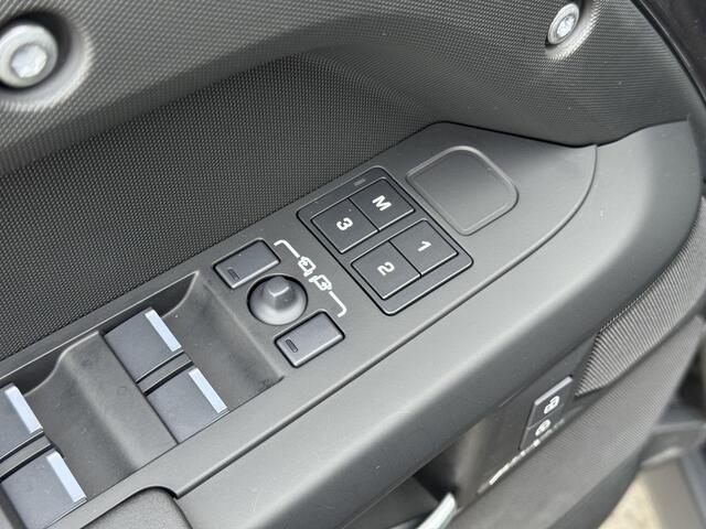 Land Rover DEFENDER P300e 110 X-Dynamic SE