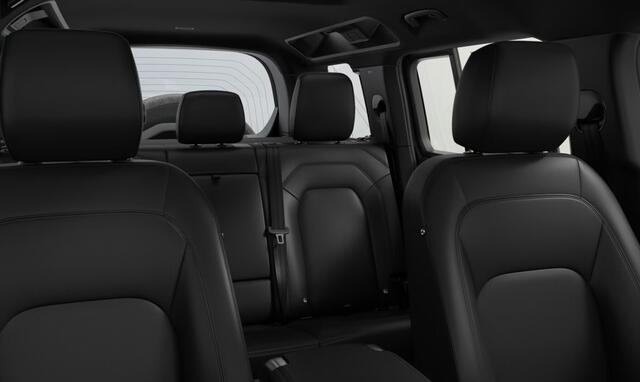 Land Rover DEFENDER 110 P300e 110 Forest Edition | Schuif/Kantel Dak | Driver Assist Pack | Cold Climate Pack | Afneembare Trekhaak| Vaste Sleepogen |