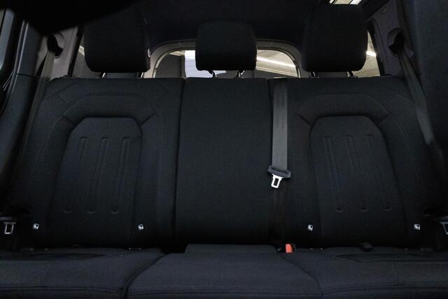 Land Rover DEFENDER 110 2.0 P400e 110 | Panoramadak | Cold Climate | Trekhaak |