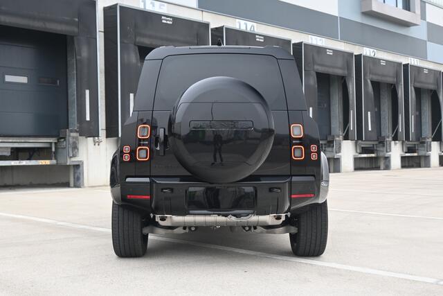 Land Rover DEFENDER 110 2.0 P300e 110 X-Dynamic HSE