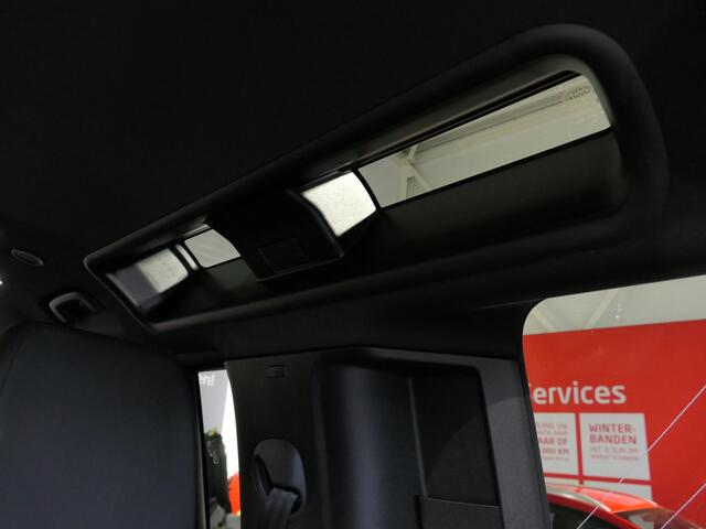 Land Rover DEFENDER 110 2.0 P300e 110 X-Dynamic SE - Plug-in Hybrid - All Seasonbanden - Elektrisch Glazen Panoramadak - 360 graden Camera - Adaptive Cruise Control