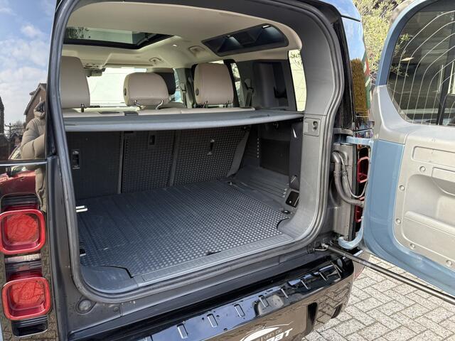 Land Rover DEFENDER 110 | P400 | HSE | 22" | Panorama dak | Trekhaak | Head-Up |