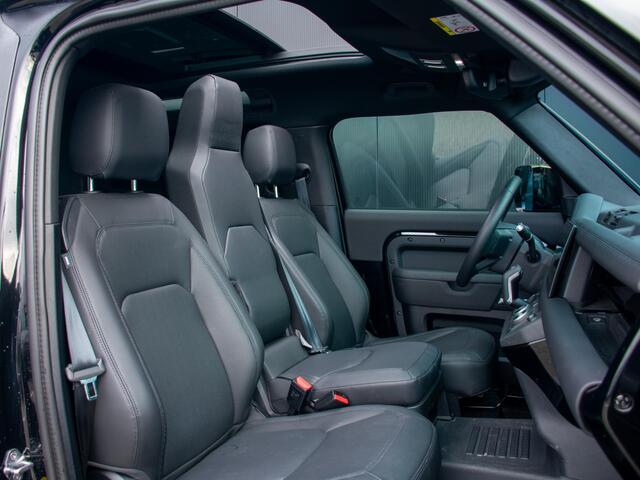 Land Rover DEFENDER 3.0 D200 90 MHEV S l URBAN l Torque vectoring l Carbon l Jumpseat l Trekhaak l Grijs Kenteken