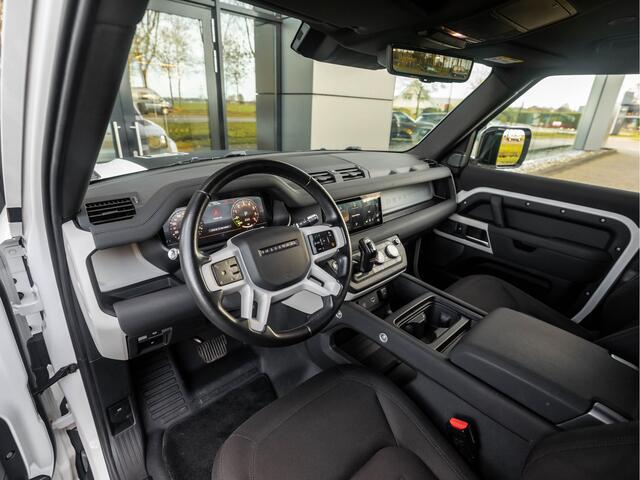 Land Rover DEFENDER 110 P400e 404pk AWD 110 | ClearSight | Black Pack | Luchtvering | 22'' Gloss Black | Stuurwielverwarming | Rode Remklauwen | 24 maanden Land Rover Approved