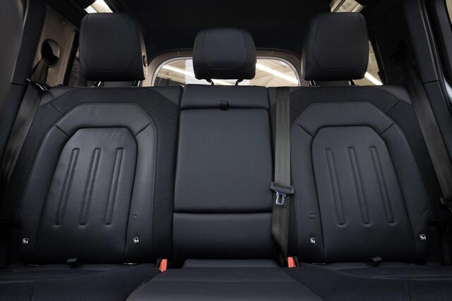 Land Rover DEFENDER 110 2.0 P400e 110 X-Dynamic HSE