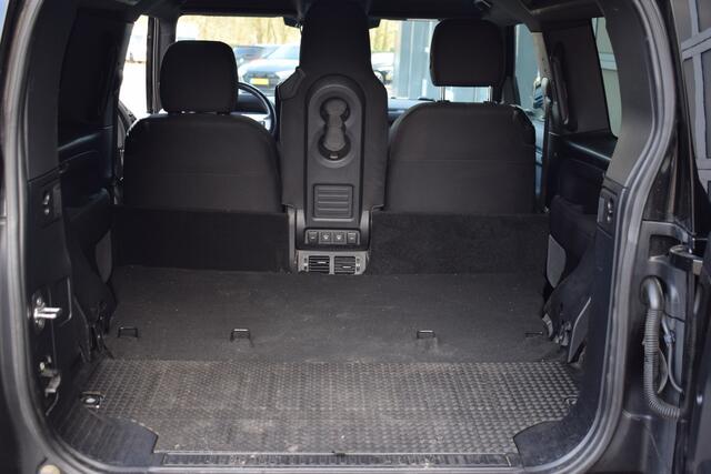 Land Rover DEFENDER 3.0 D200 90 MHEV Grijs Kenteken Explorer Package | 22"Urban Wielen | X-Dynamic uitgevoerd