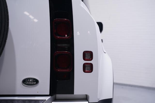 Land Rover DEFENDER 3.0 D250 Grijs Kenteken 3-Zits Lang, Front Runner Dakdrager, 360 Camera, Navi, Trekhaak 3.500 kg