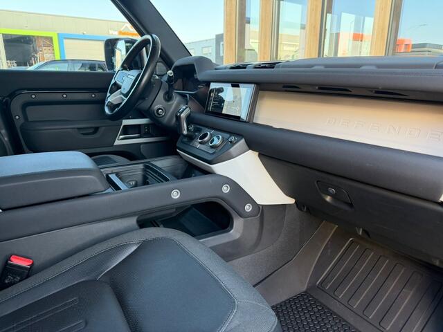 Land Rover DEFENDER 2.0 D240 110 SE