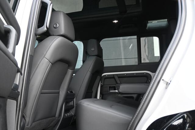 Land Rover DEFENDER 110 2.0 P300e 110 Dynamic SE Edition