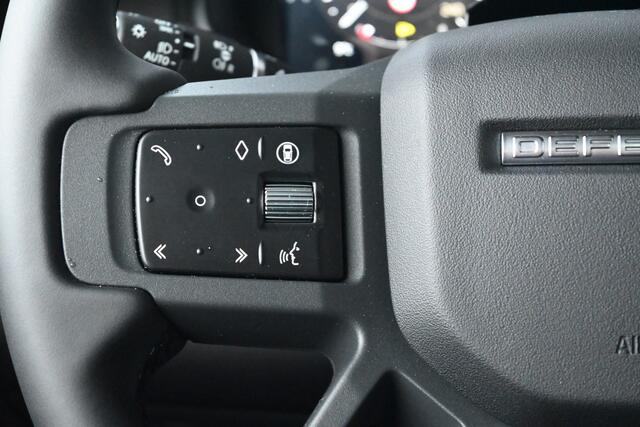 Land Rover DEFENDER 110 2.0 P300e 110 Dynamic SE Edition