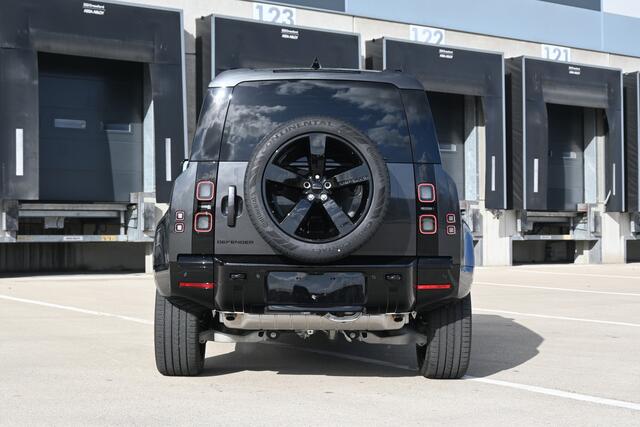 Land Rover DEFENDER 110 2.0 P300e 110 Dynamic Edition