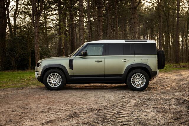 Land Rover DEFENDER 110 2.0 P300e Garantie t/m 2030 Unieke kleuren combinatie