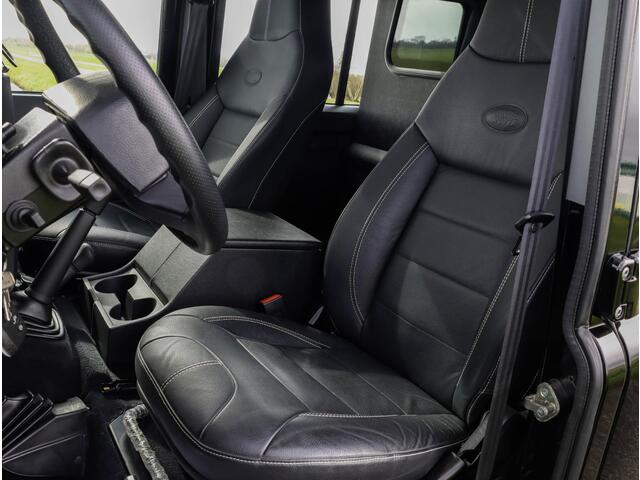 Land Rover DEFENDER 2.2 D SW 110" XTech 6.575 KM in Concoursstaat