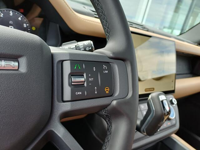 Land Rover DEFENDER 110 P300e 300pk AWD 110 Dynamic HSE Edition | NIEUW - 0 km | Bruin leder | Head-up Display | Gekoelde stoelen |