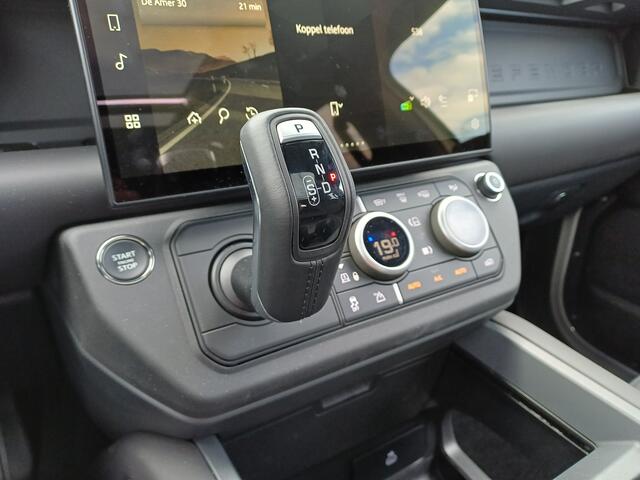 Land Rover DEFENDER 110 2.0 P300e 110 Dynamic Edition | DEMO | Zeer compleet | Gekoelde voorstoelen | Elektr. trekhaak - 3.000kg |