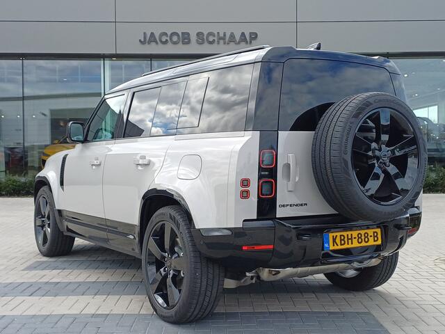 Land Rover DEFENDER 110 2.0 P300e 110 Dynamic Edition | DEMO | Zeer compleet | Gekoelde voorstoelen | Elektr. trekhaak - 3.000kg |