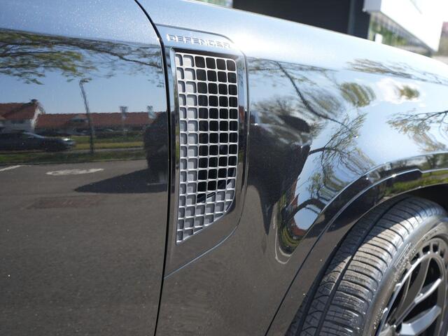 Land Rover DEFENDER 5.0 P525 90 V8