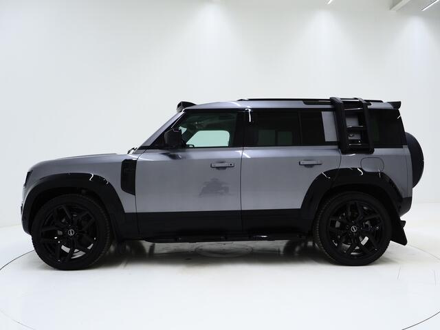 Land Rover DEFENDER 110 2.0 P400e 110 Urban WideTrack Look | Panoramadak | Explorer Pack | Sidesteps | Lightbar | Trekhaak | Meridian