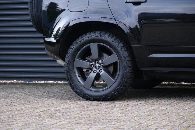 Land Rover DEFENDER 110 3.0 D250 110 X-Dynamic SE 7-Persoons | Stoelverwarming | Trekhaak | Uniek