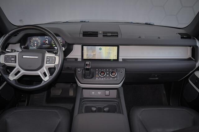 Land Rover DEFENDER 110 P400e | PANORAMADAK | STOELVERWARMING | COLD CLIMATE PACK INCL. VOORRUIT EN STUURWIELVERWARMING | ELEK. TREKHAAK | LED KOPLAMPEN | VIRTUAL MIRROR
