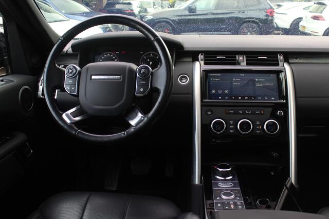 Land Rover DISCOVERY 3.0 Td6 HSE Luxury 7p. / Trekhaak / Panoramadak / 360Camera / 22'' / Volleder / Virtual Cockpit / Stuurverwarming / Keyless / Luchtvering / Meridian / DAB / Stoelverwarming / Cruise Control