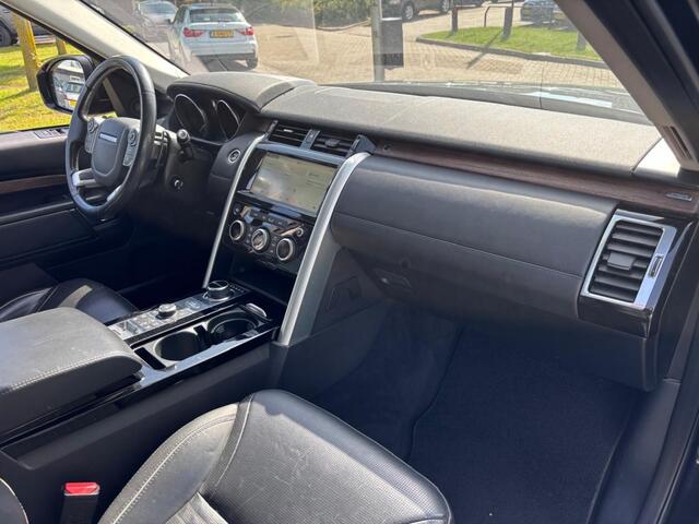 Land Rover DISCOVERY 3.0 SI Benzine 2017 Zwart 7-Persoons Luxury Pano Trekhaak