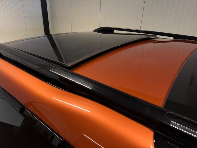 Land Rover DISCOVERY 2.0 Si4 Landmark Edition Panodak Trekhaak Meridian Namib Orange Dealer Onderhouden