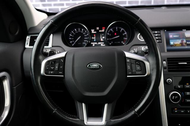 Land Rover DISCOVERY SPORT 2.0 Si4 4WD SE | Automaat | Trekhaak | Stoelverwarming V + A | Panorama Dak | Leer | PDC | Navi