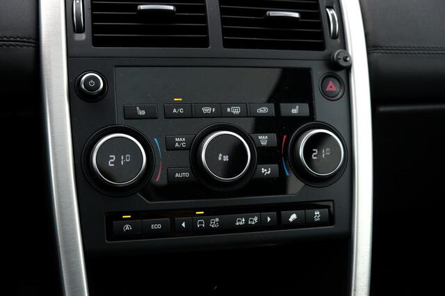 Land Rover DISCOVERY SPORT 2.0 Si4 4WD SE | Automaat | Trekhaak | Stoelverwarming V + A | Panorama Dak | Leer | PDC | Navi