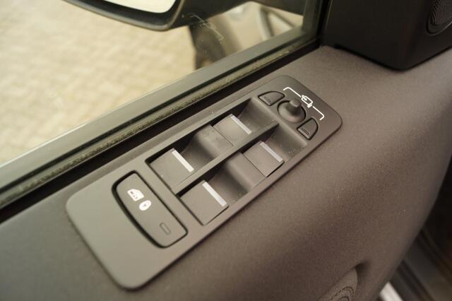 Land Rover DISCOVERY SPORT P300e 1.5 200pk HSE PHEV -LEER-PANO-ECC-