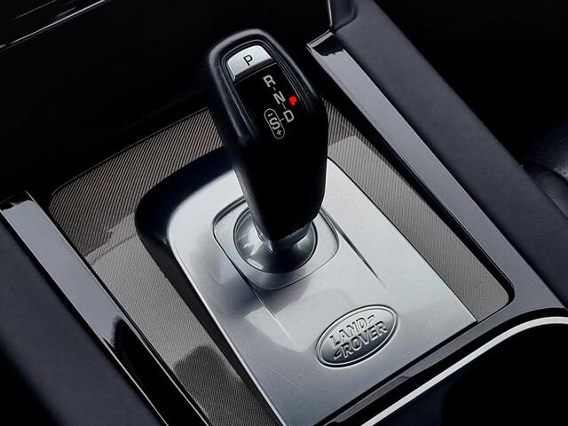 Land Rover DISCOVERY SPORT P300e 1.5 R-Dynamic SE Automaat / Panoramadak / Elektr. Achterklep / Rondomzicht Camera / Navigatie / Cruise Control Adaptief