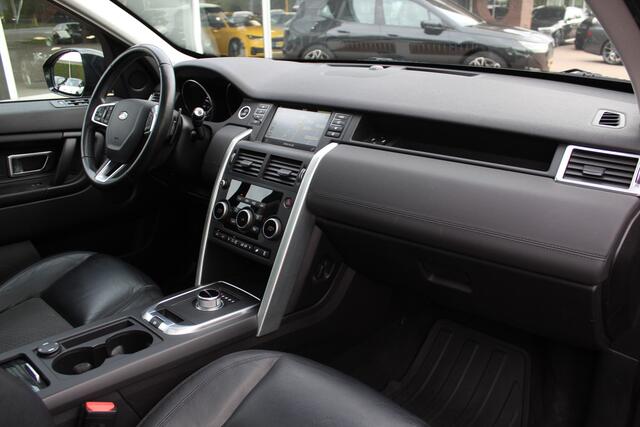 Land Rover DISCOVERY SPORT 2.0 TD4 HSE / Trekhaak / Panoramadak / Camera / Leder / 18'' / Keyless / Navigatie / Stoelverwarming / Xenon / Cruise Control