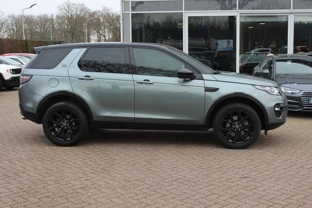 Land Rover DISCOVERY SPORT 2.0 TD4 Urban Series SE Dynamic / Trekhaak / Panoramadak / Camera / Leder / 19'' / Meridian / Navigatie / Stuur+Stoelverwarming / Cruise Control