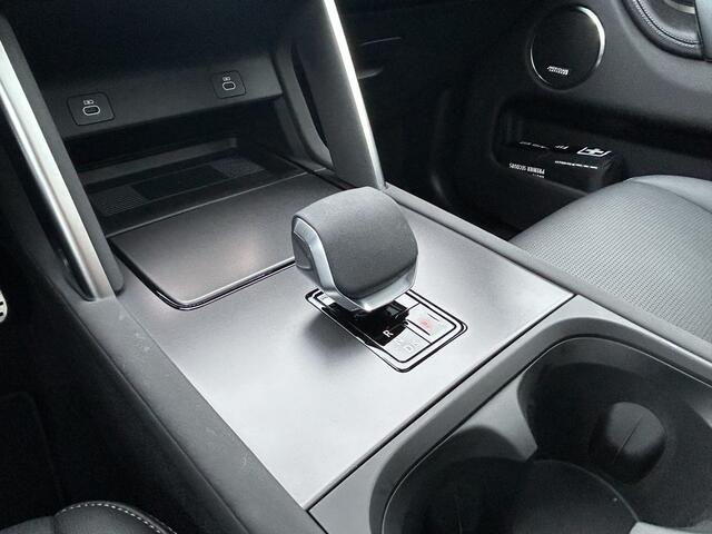 Land Rover DISCOVERY SPORT P270e 269pk AWD Dynamic SE | Panoramadak | Meridian Surround | Elektr. trekhaak tot 1.600kg |