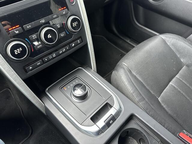 Land Rover DISCOVERY SPORT 2.0 TD4 Urban Series SE 150PK | BOMVOL | Trekhaak | Pano | Leer | Xenon | NAP | Distributieriem is Vervangen | Stoel en Stuur Verwarming | Achteruitrijcamera |