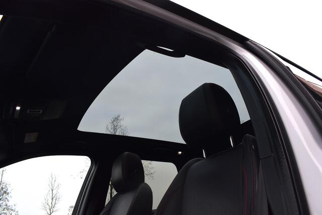 Land Rover DISCOVERY SPORT P300e 1.5 R-Dynamic SE | Trekhaak | Pano | Stoelverwarming