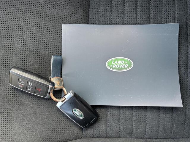 Land Rover DISCOVERY SPORT P300e 1.5 R-Dynamic HSE / Dealer Onderhouden / NL auto / Afneembare Trekhaak (1.600KG) / PHEV / AWD / All-Season Banden / Achteruitrijcamera / Adaptieve Cruise Control / MERIDIAN Audio /