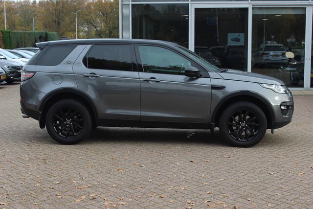 Land Rover DISCOVERY SPORT 2.0 TD4 HSE / Trekhaak / Panoramadak / Leder / 18'' / Keyless / Navigatie / Stoelverwarming / Xenon / Cruise Control